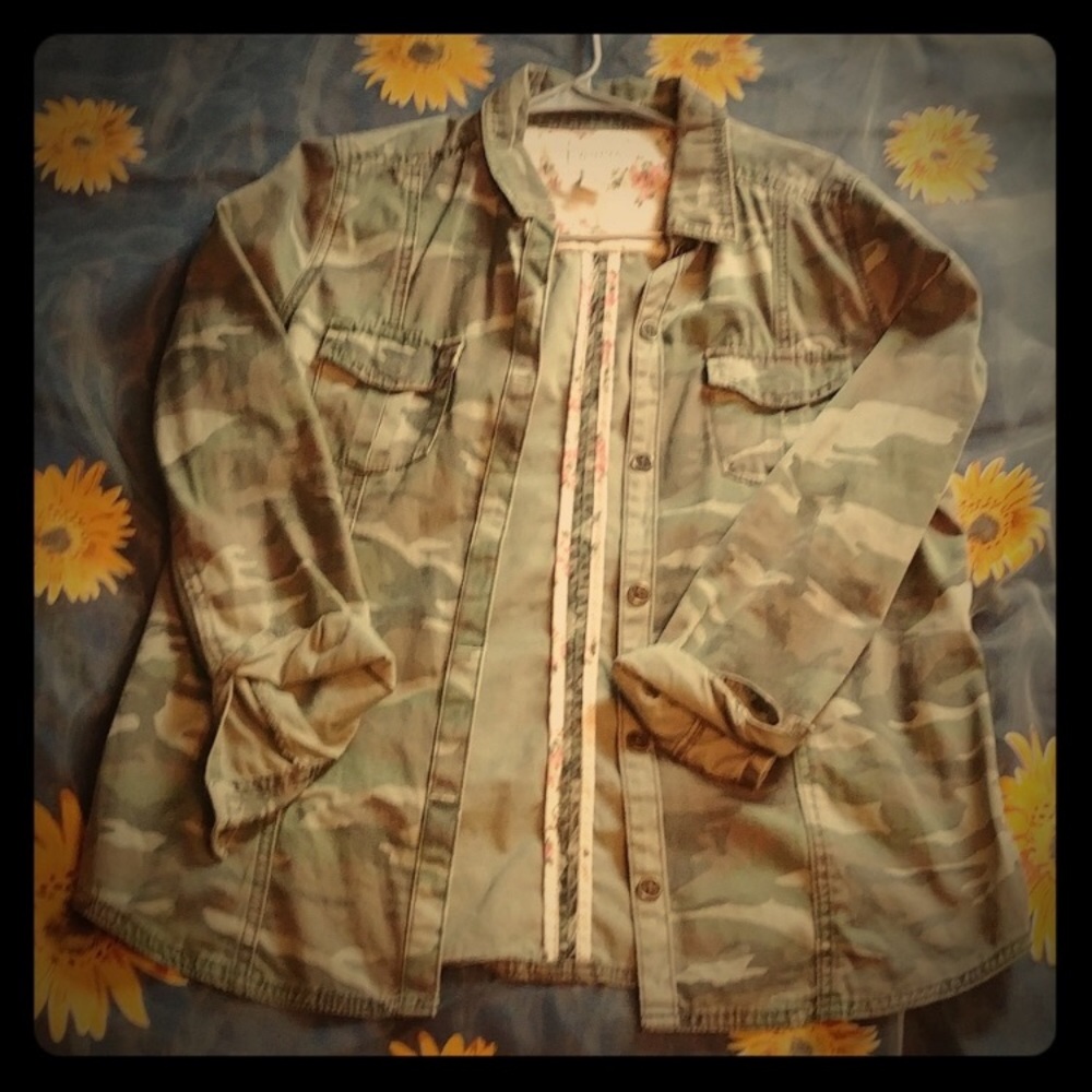 Forever 21 camo jacket
